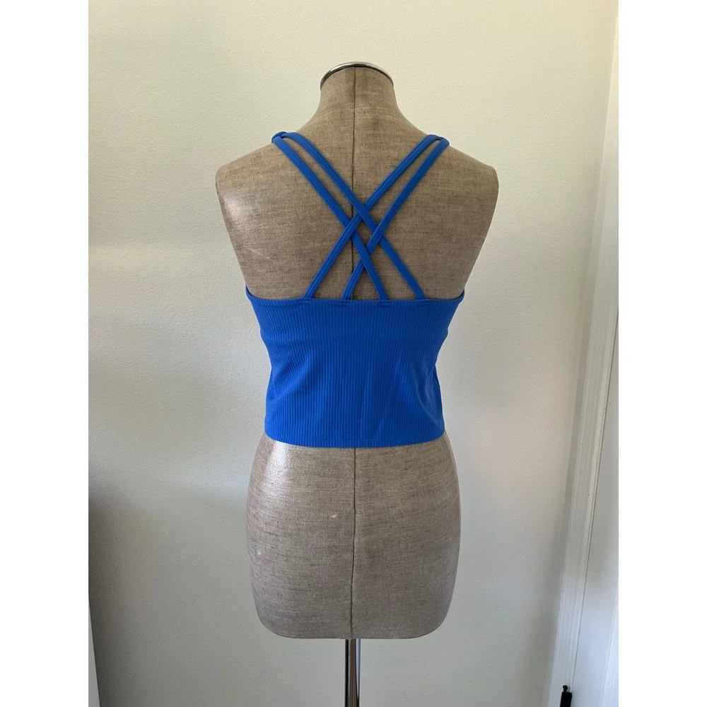 HeyNuts 2-Piece Blue Activewear Set- Built-In Bra Tank (L) & Leggings (M)